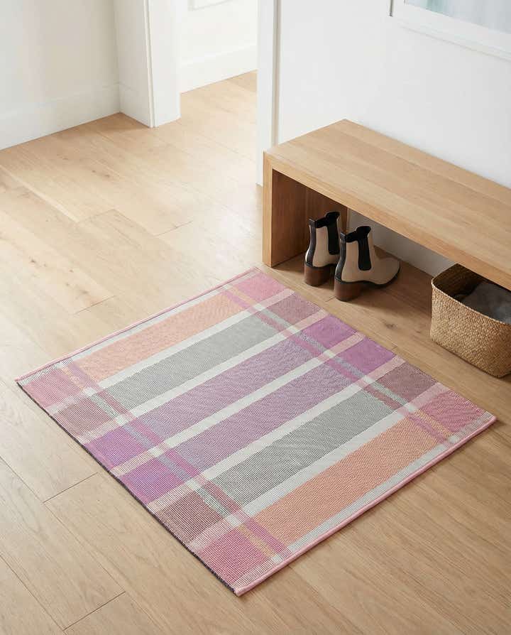 2' x 3' Easy-Clean Ribbon Indoor / Outdoor Rug