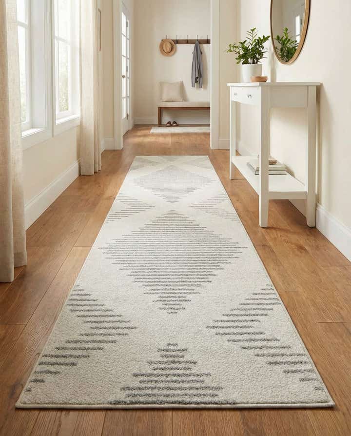 2' 7 x 10' Kai Runner Rug