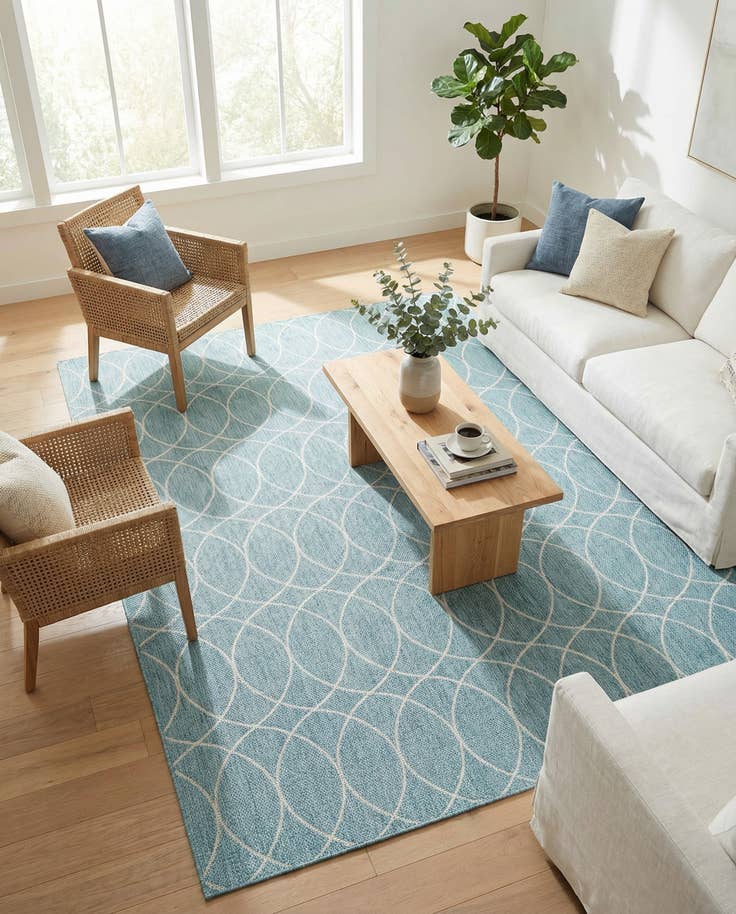 Detail image of 9' x 12' Easy-Clean Lattice Indoor / Outdoor Rug