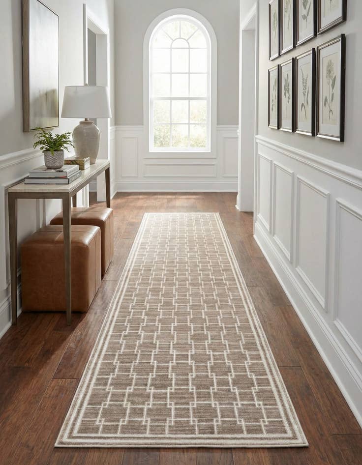 Detail image of Jill Zarin 2' 7 x 12' Metropolitan Uptown Runner Rug