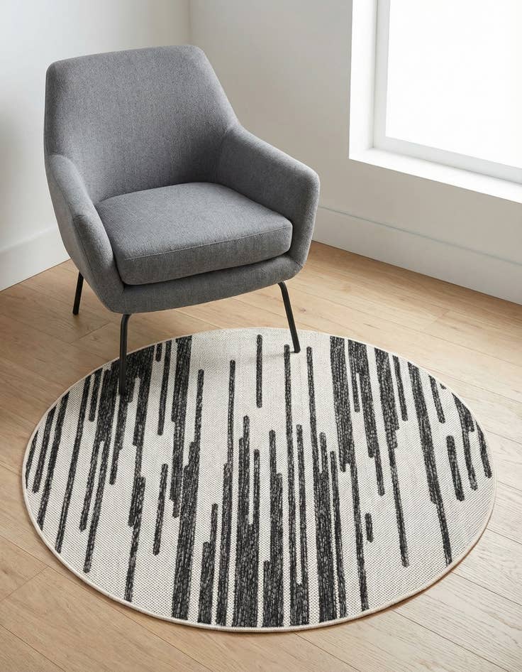 Detail image of  3' x 3'  Washable Modern Indoor / Outdoor Round Rug
