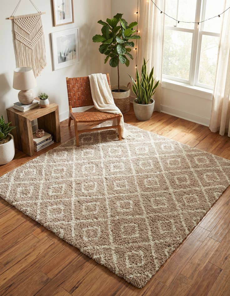 Detail image of  7' 10 x 7' 10 Lattice Shag Square Rug