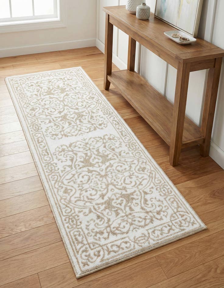 Detail image of 2' x 5' Hermitage Runner Rug