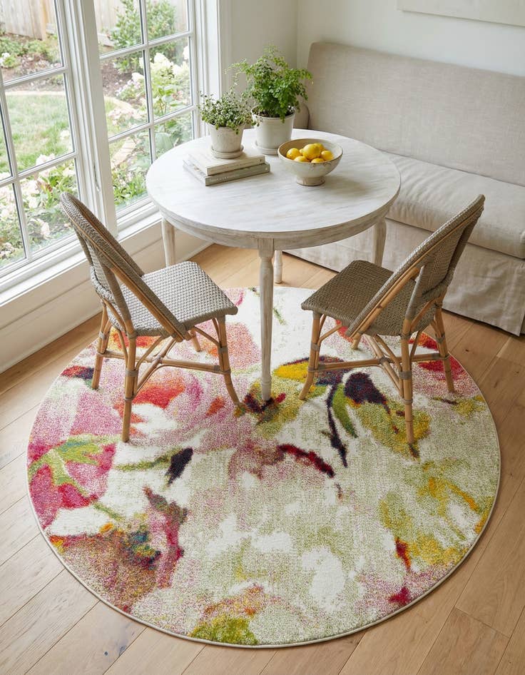 Detail image of 6' x 6' Tuscany Round Rug