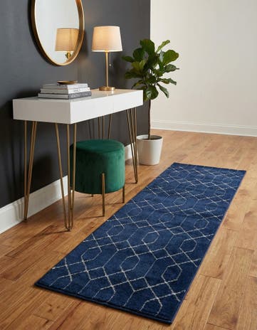 2' x 6' Marilyn Monroe&trade; Glam Trellis Runner Rug