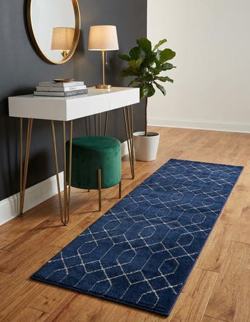 2' x 6' Marilyn Monroe™ Glam Trellis Runner Rug