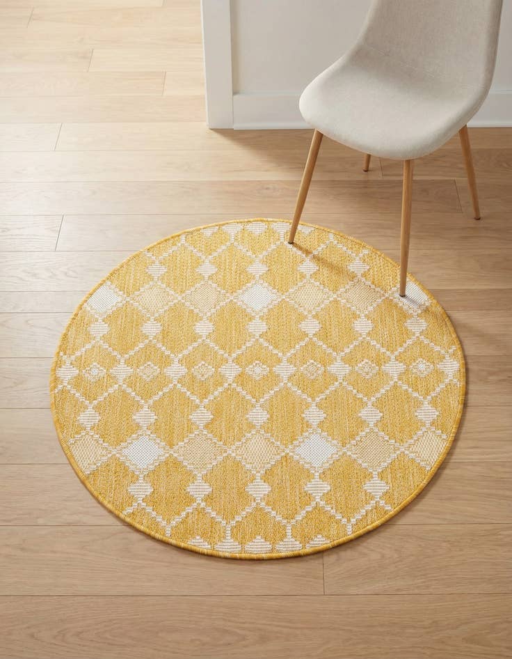 Detail image of 3' x 3'  Washable Trellis Indoor / Outdoor Round Rug