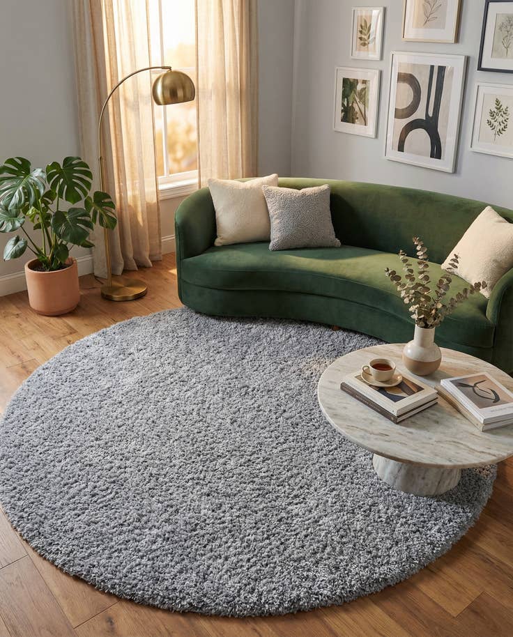 Detail image of 7' x 7' Zermatt Shag Round Rug