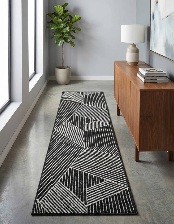 Detail image of 2' 7 x 10' Oslo Runner Rug