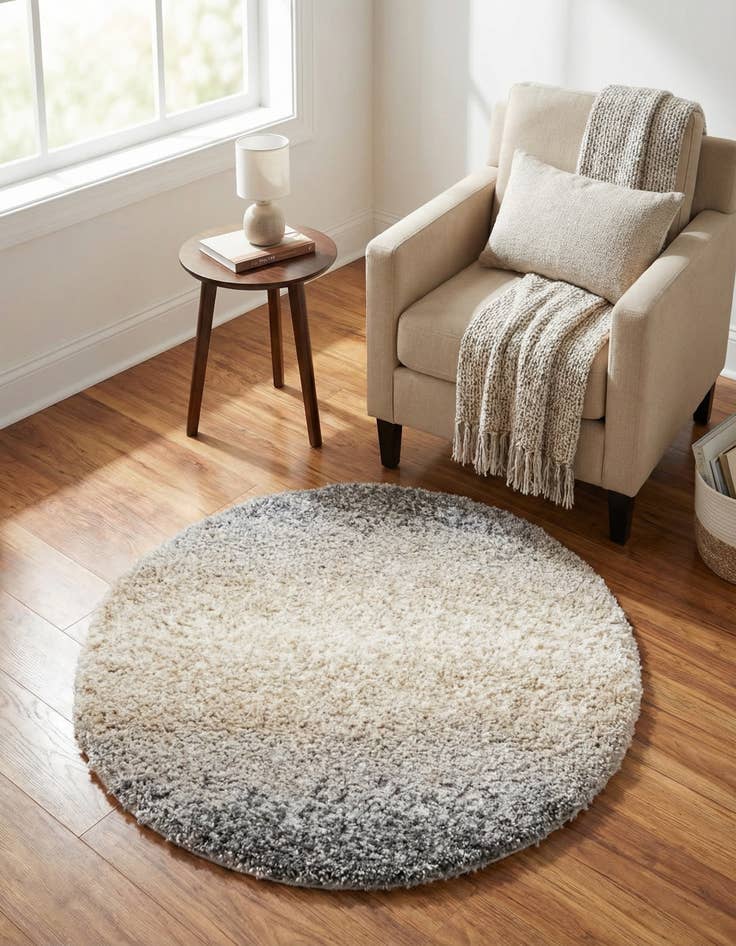 Detail image of 3' 3 x 3' 3 Athena Shag Round Rug