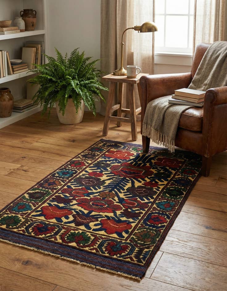 Detail image of 2' 9 x 4' 6 Hand Knotted Sumak Wool Rug