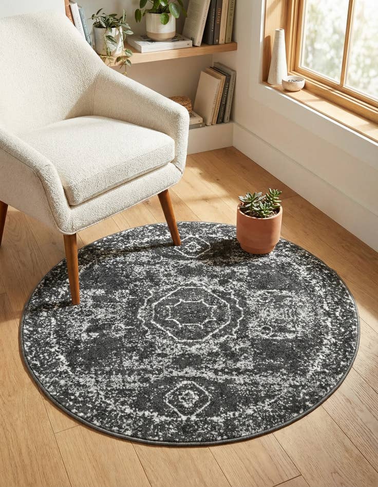 Detail image of 3' x 3' Bexley Round Rug