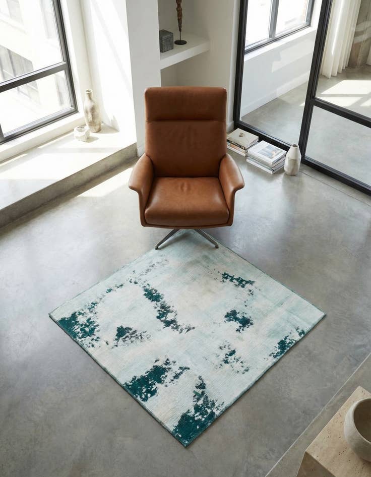 Detail image of 4' x 4' 3 Hand Knotted Ultra Vintage Persian Wool Square Rug