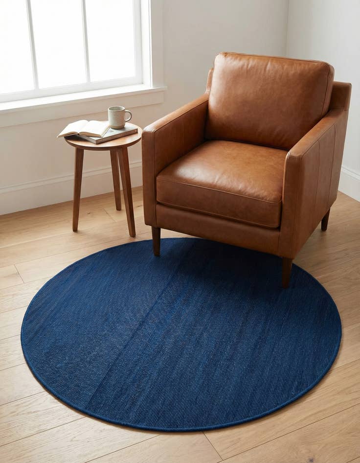 Detail image of 3' 7 x 3' 7 Tribeca Round Rug