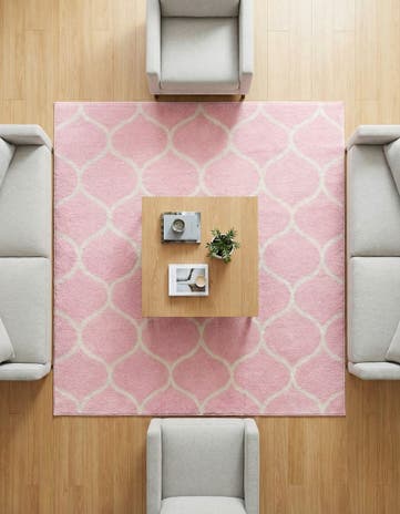 7' 10 x 7' 10 Lattice Frieze Square Rug