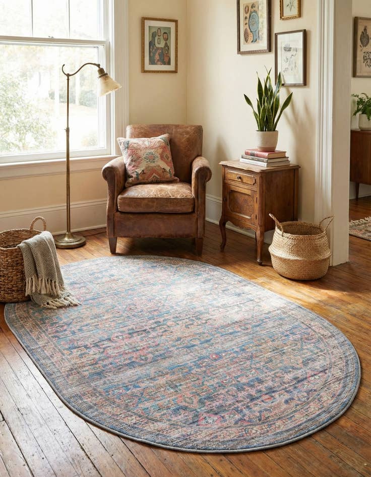 Detail image of 4' x 6' Washable Nostalgia Oval Rug