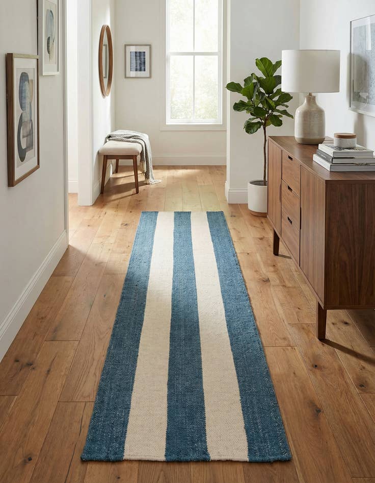 Detail image of 2' 7 x 10' Hand Woven Jill Zarin Hamptons Runner Rug