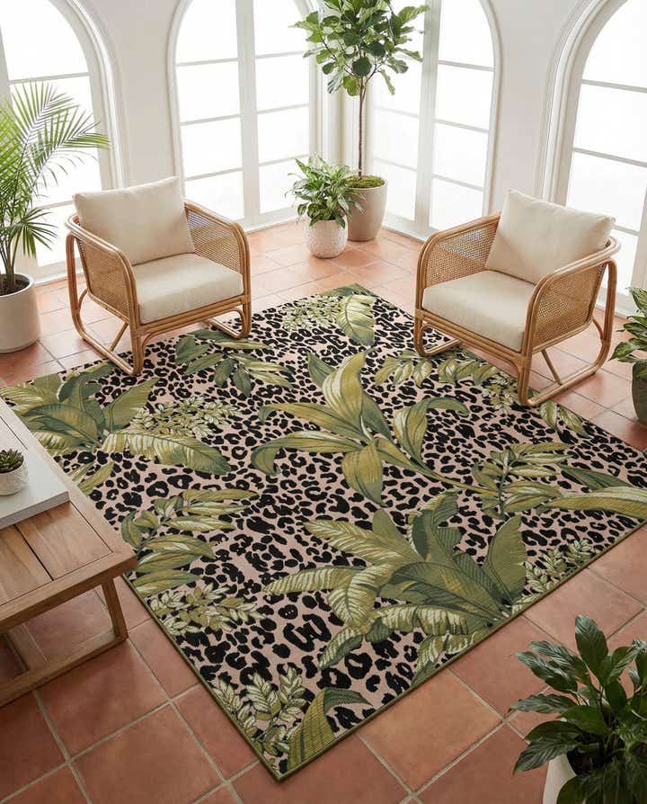 7' 10 x 7' 10 Easy-Clean Botanical Indoor / Outdoor Square Rug
