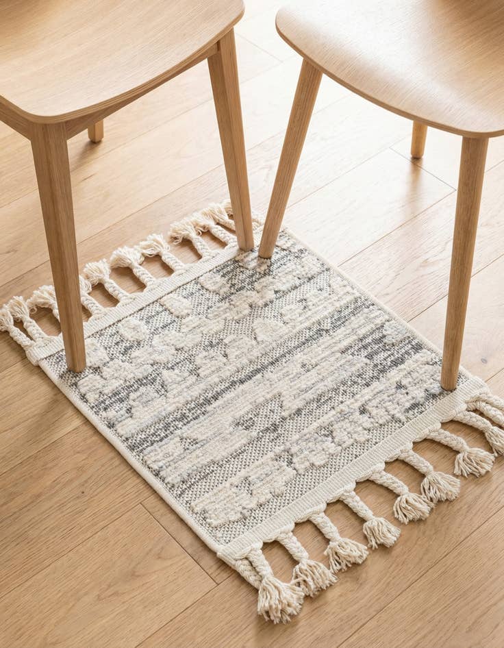 Detail image of 1' 4 x 1' 4 Arlo Sample Rug