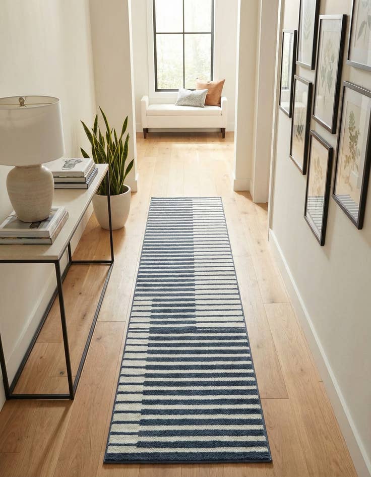 Detail image of 2' 7 x 12' Oslo Runner Rug