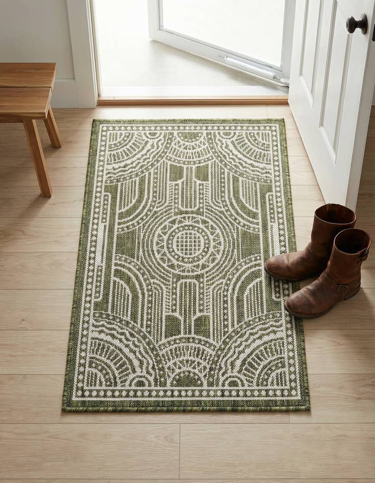 Detail image of 2' x 3' Easy-Clean Traditional Indoor / Outdoor Rug