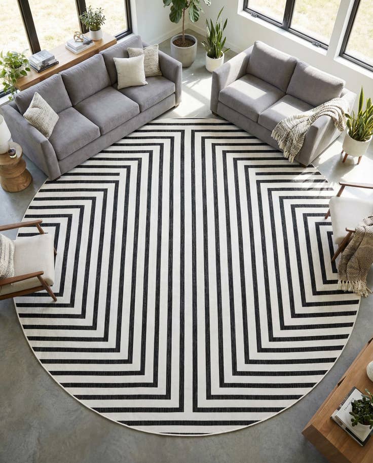 Detail image of 10' x 10' Easy-Clean Modern Indoor / Outdoor Round Rug