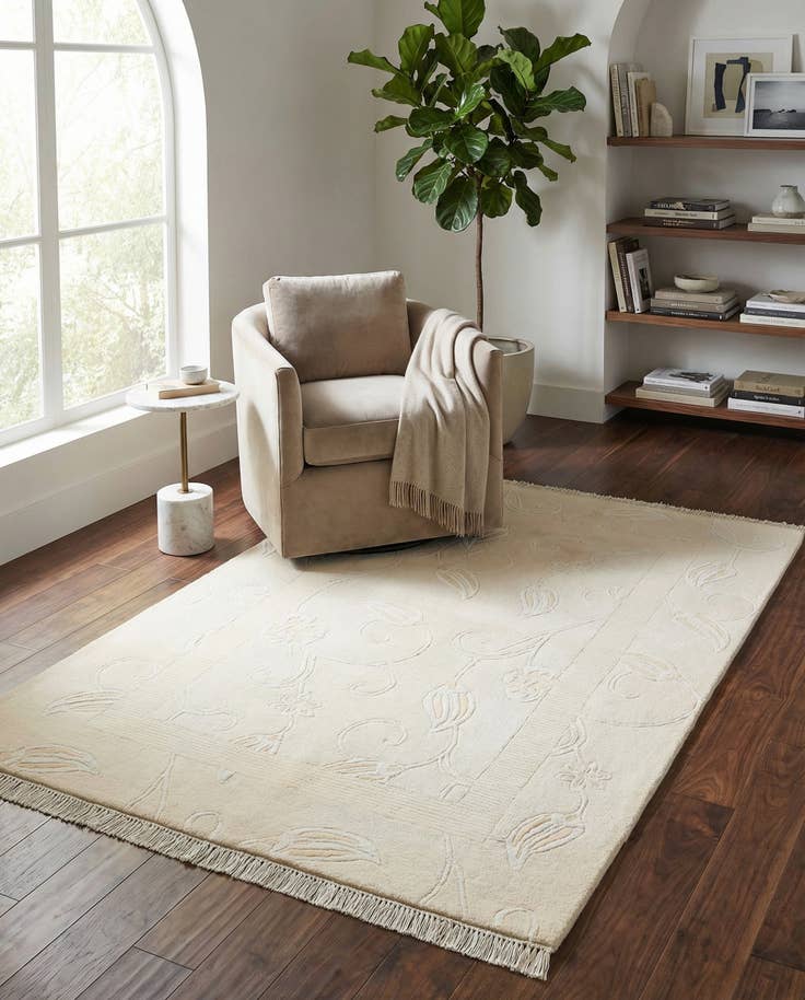 Detail image of 4' 1 x 6' Darya Rug