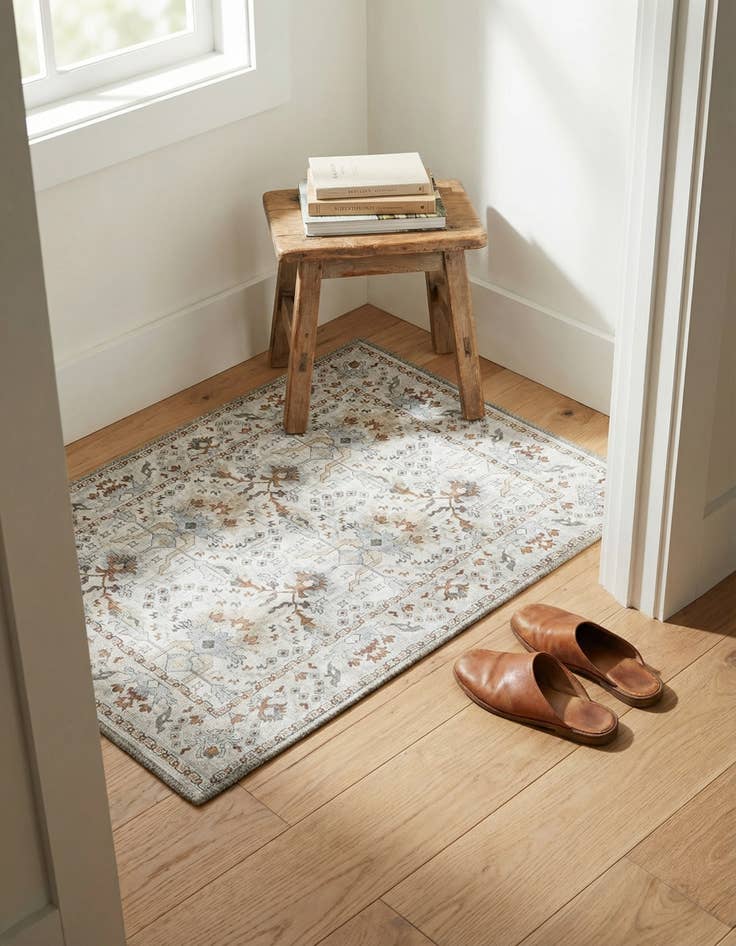 Detail image of 2' x 3' 1 Timeless Rug