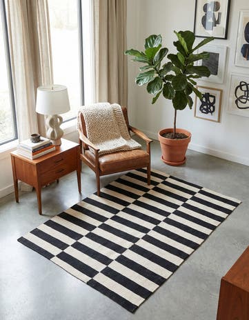 3' 4 x 4' 9 Hand Woven Kilim Modern Wool Rug