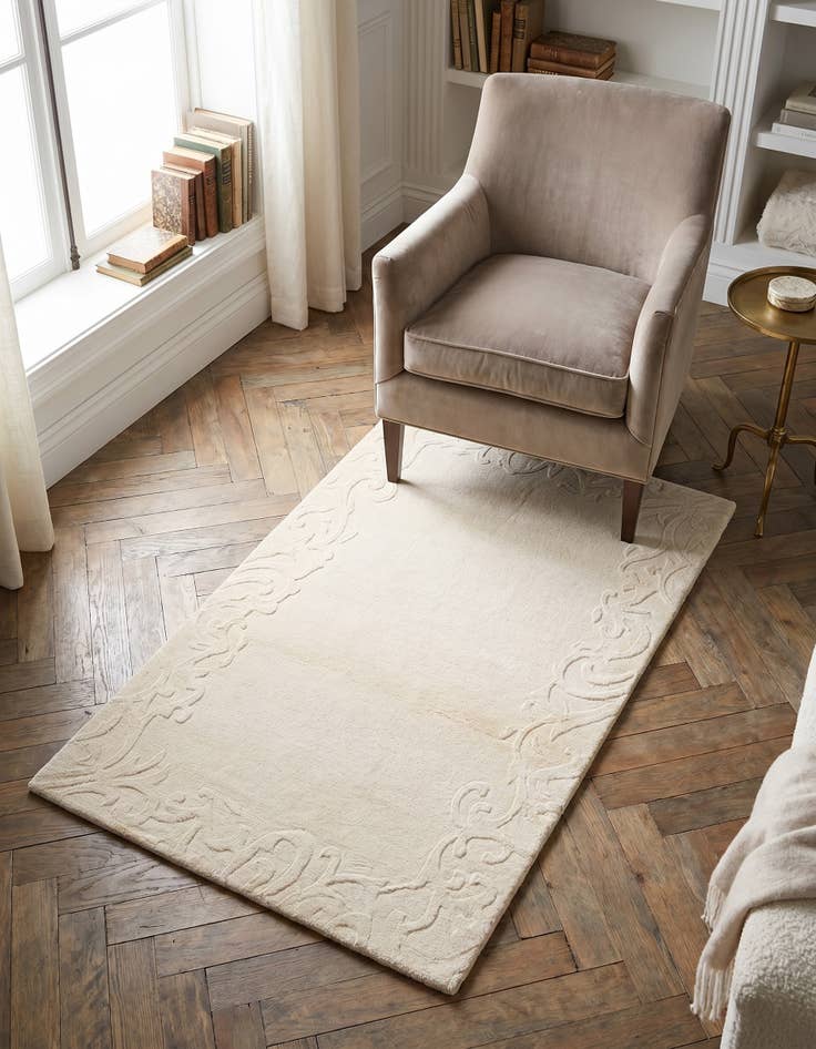 Detail image of 3' 1 x 4' 10 Hand Knotted Darya Wool Rug