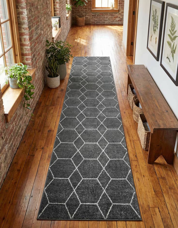 Detail image of 3' 3 x 16' 5 Trellis Frieze Runner Rug