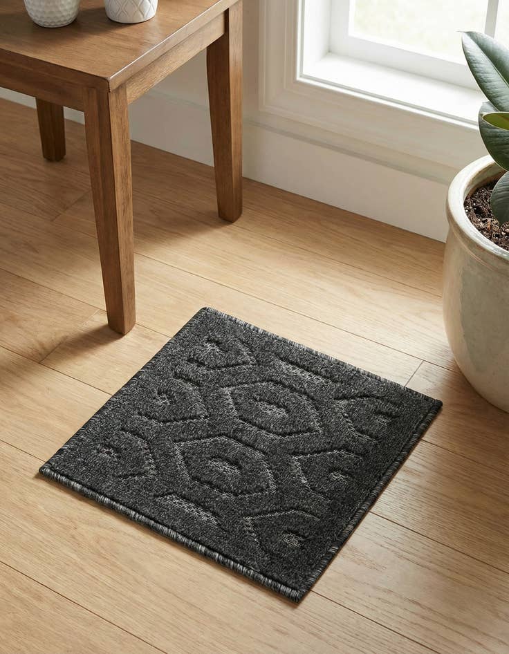 Detail image of 1' 4 x 1' 4 Washable Trellis Textured Indoor / Outdoor Sample Rug