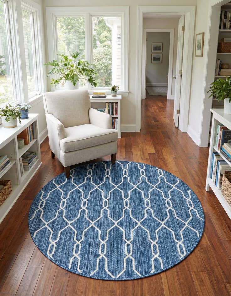 Detail image of 4' x 4'  Washable Trellis Indoor / Outdoor Round Rug