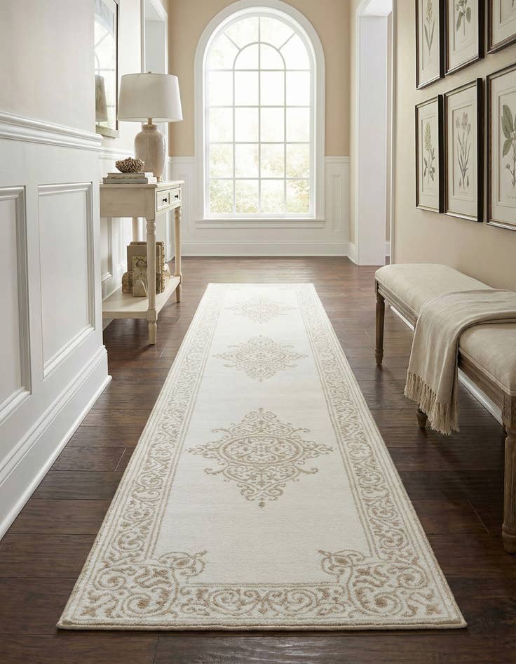 Detail image of 2' 6 x 13' Hermitage Runner Rug