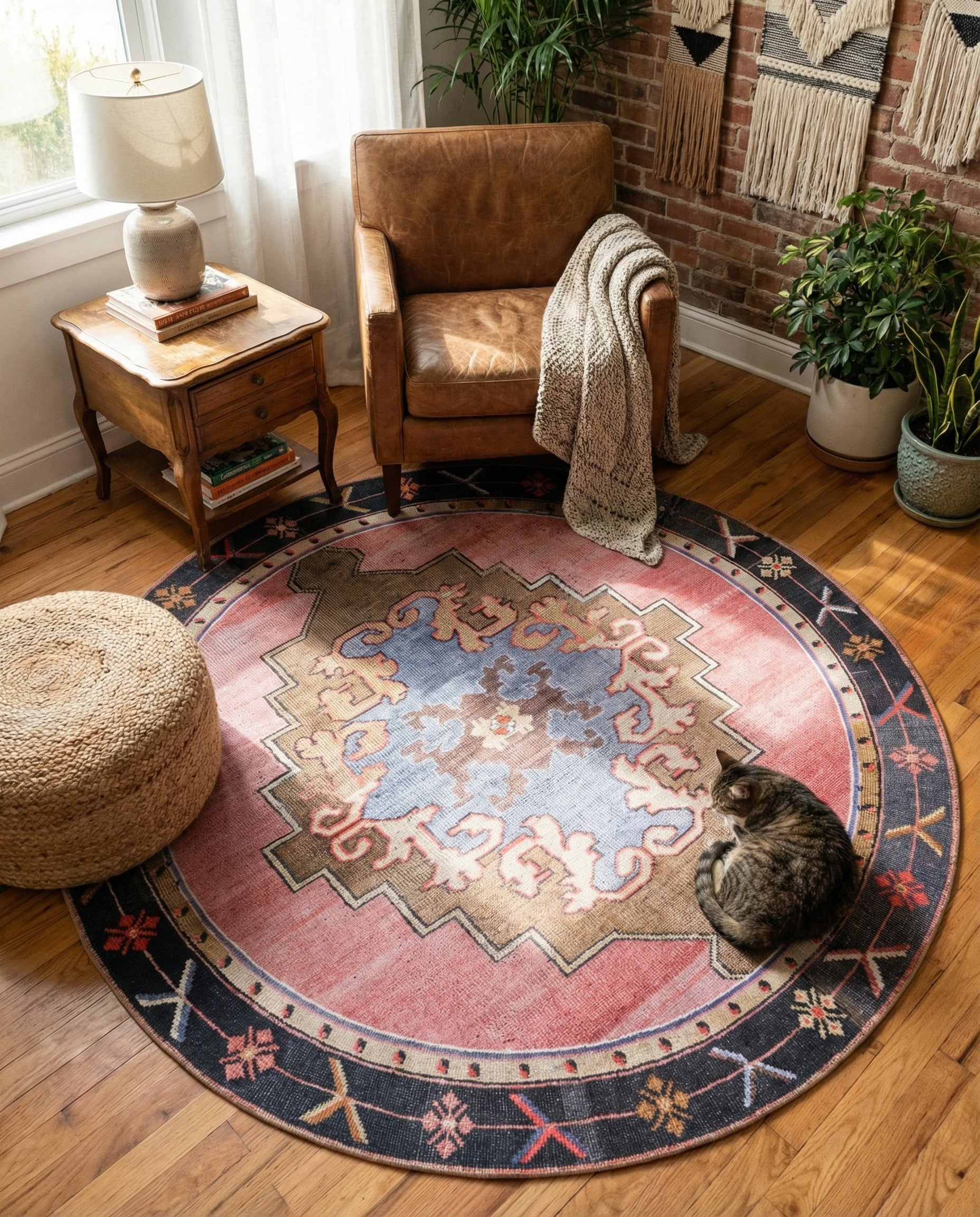 7' 7 x 7' 7 Washable Timeless Round Rug