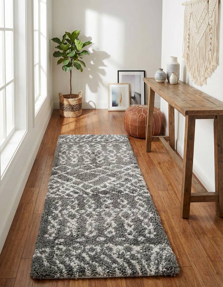 Detail image of 2' 7 x 6' Marrakesh Shag Runner Rug