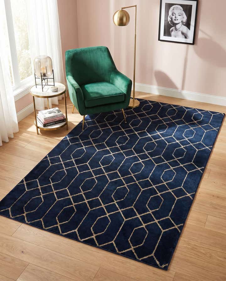 5' 3 x 8' Marilyn Monroe™ Glam Trellis Rug