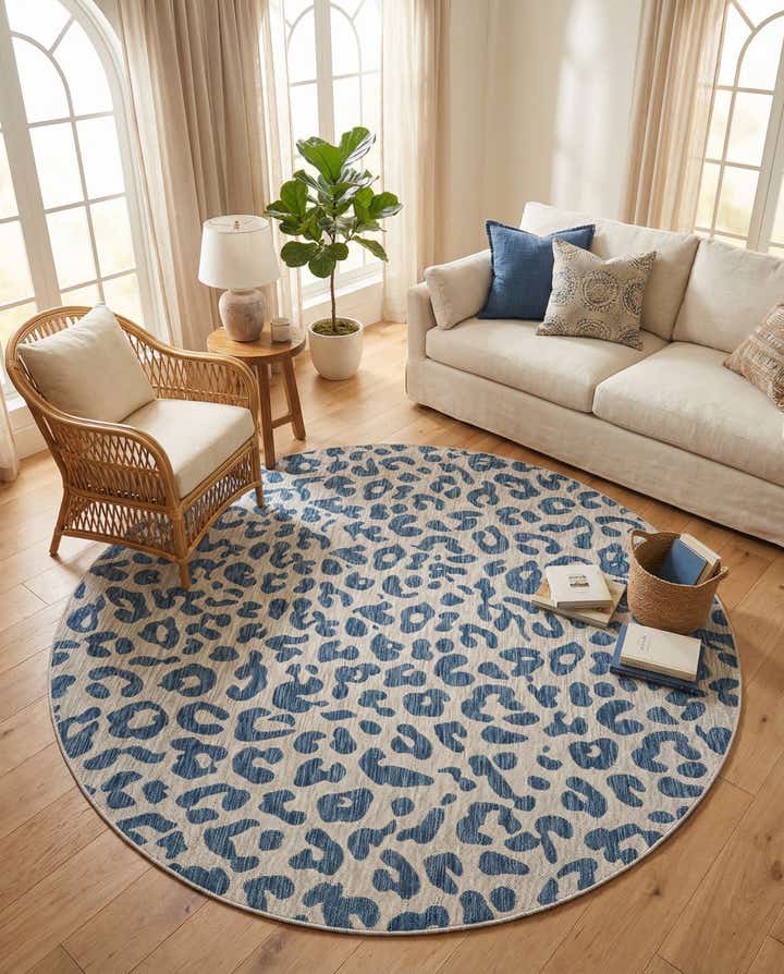 7' 10 x 7' 10 Easy-Clean Safari Indoor / Outdoor Round Rug