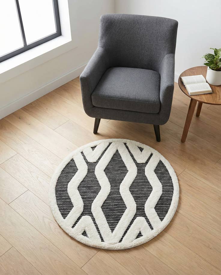 Detail image of 3' x 3' Prismatic Round Rug