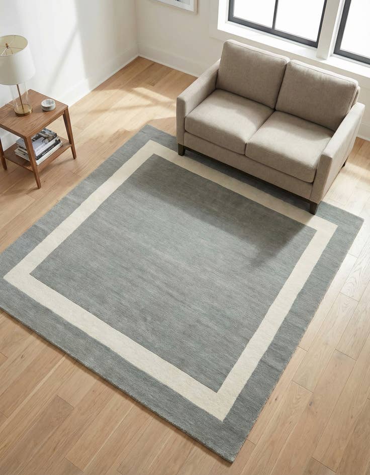 Detail image of 5' 1 x 5' 1 Jill Zarin Border Wool Square Rug