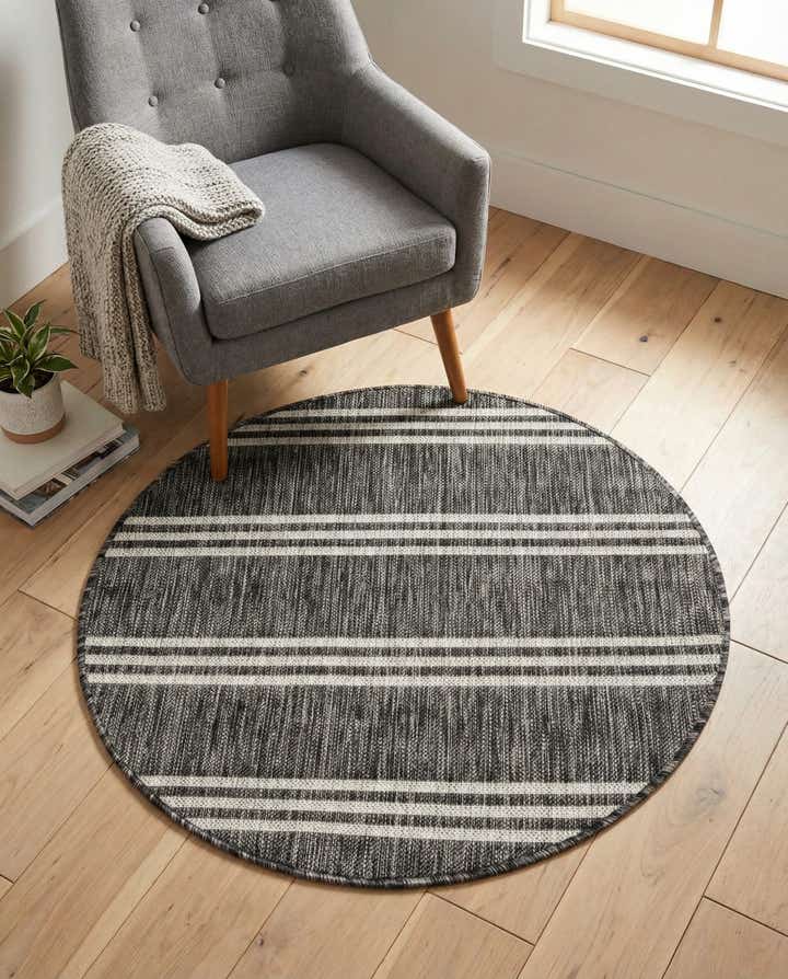 3' x 3' Easy-Clean Jill Zarin Anguilla Indoor / Outdoor Round Rug
