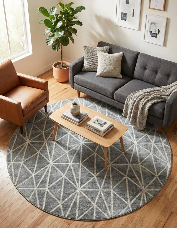 Detail image of 8' x 8' Lattice Trellis Round Rug