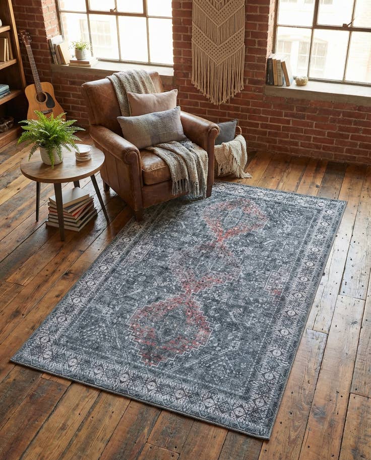 Detail image of 3' 6 x 5' 6 Washable Timeless Rug
