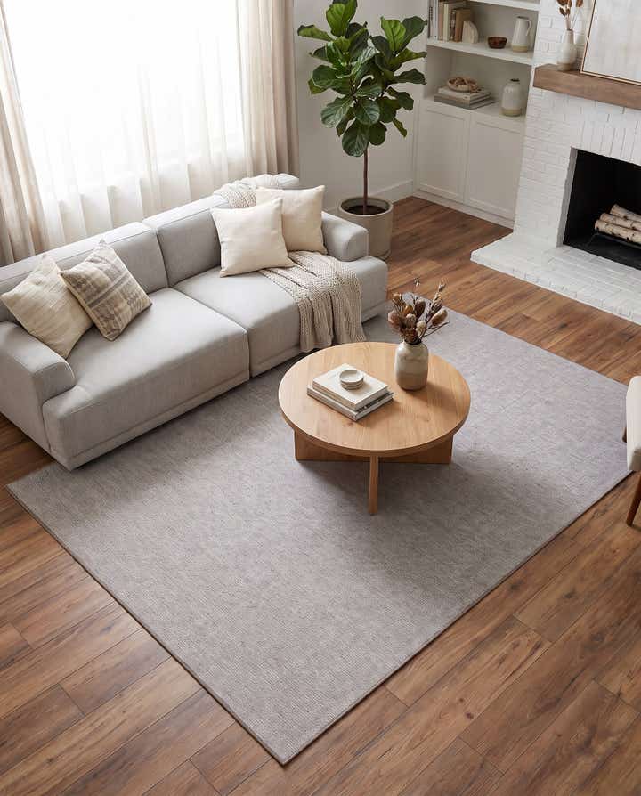 6' 3 x 9' Easy-Clean Solid Indoor / Outdoor Rug