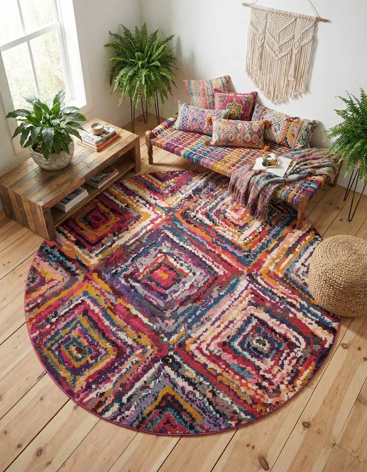Detail image of 8' x 8'  Washable Casablanca Round Rug