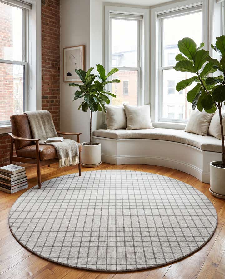 5' 1 x 5' 1 Heritage Line Wool Round Rug