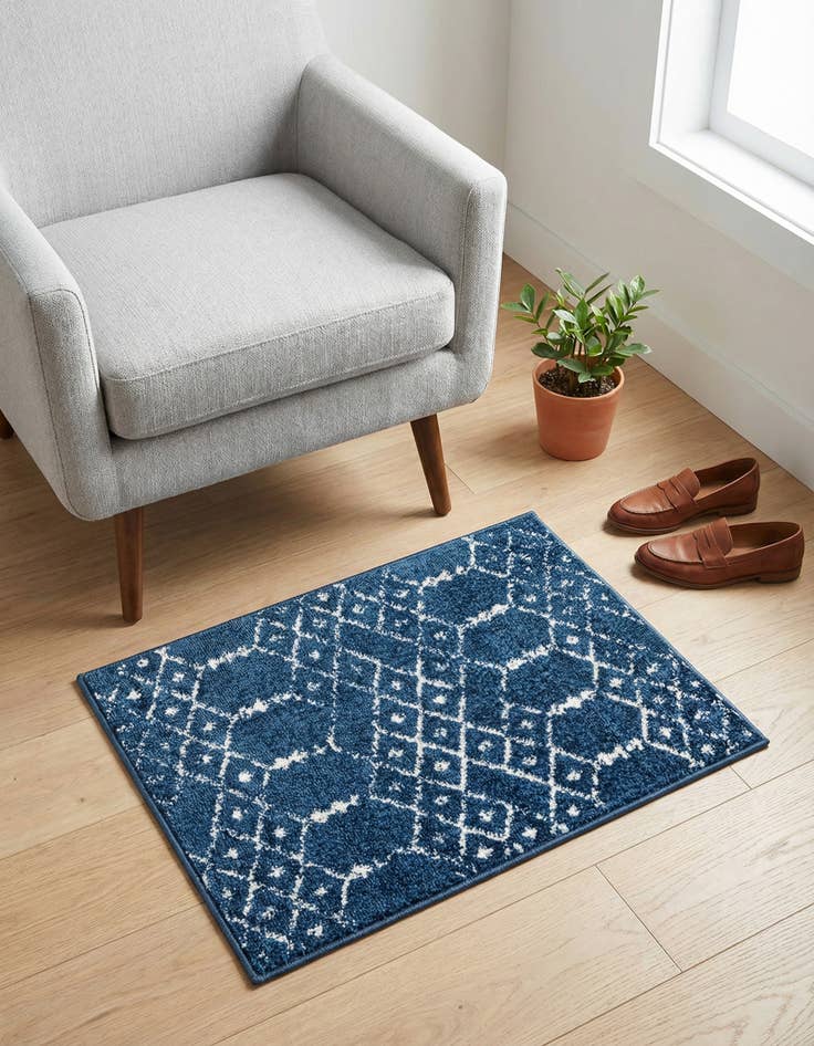 Detail image of 2' x 3' Paxon Trellis Rug