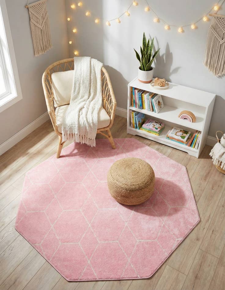 Detail image of 5' 3 x 5' 3 Trellis Frieze Octagon Rug