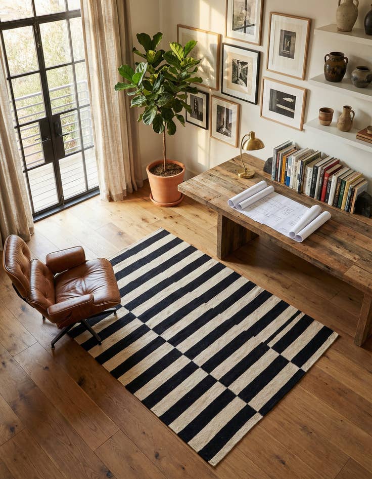 Detail image of 3' 4 x 4' 9 Hand Woven Kilim Modern Wool Rug