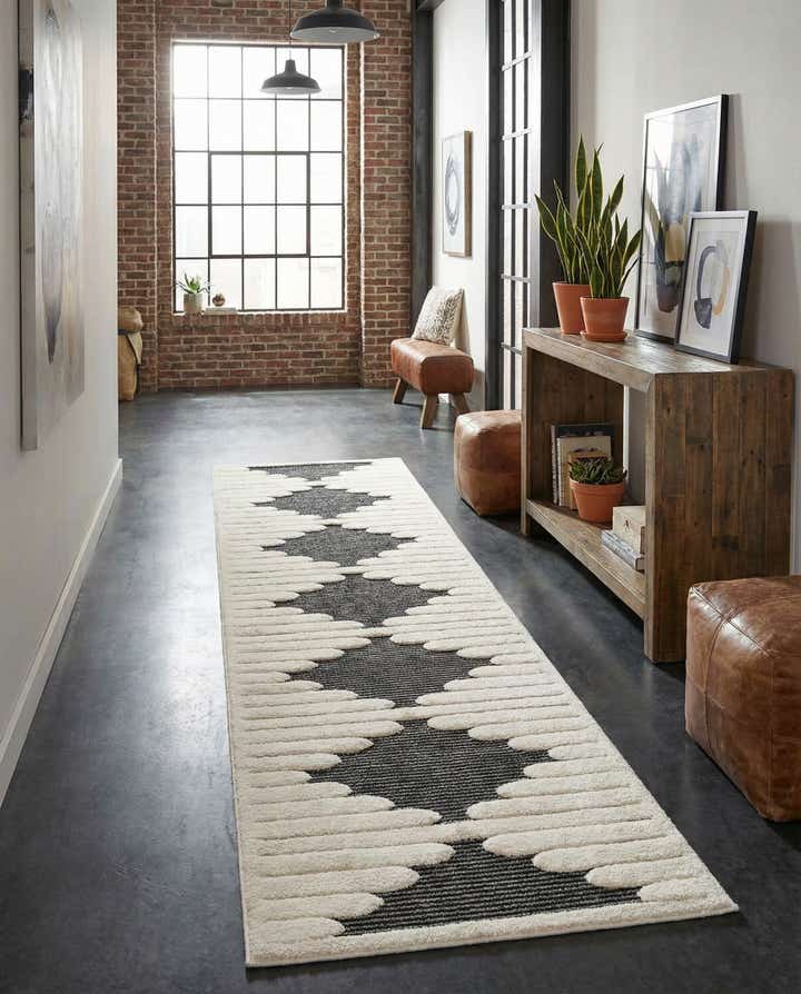 2' 7 x 12' Prismatic Runner Rug